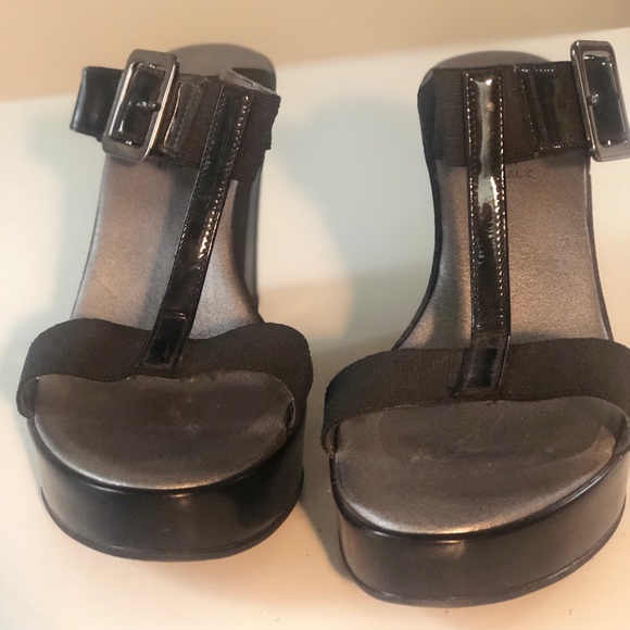 Bravo by Browns wedge sandals - Picture 3 of 4